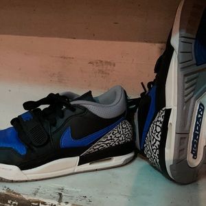 Barely used kids Air Jordan.Size 6.Will be cleaned